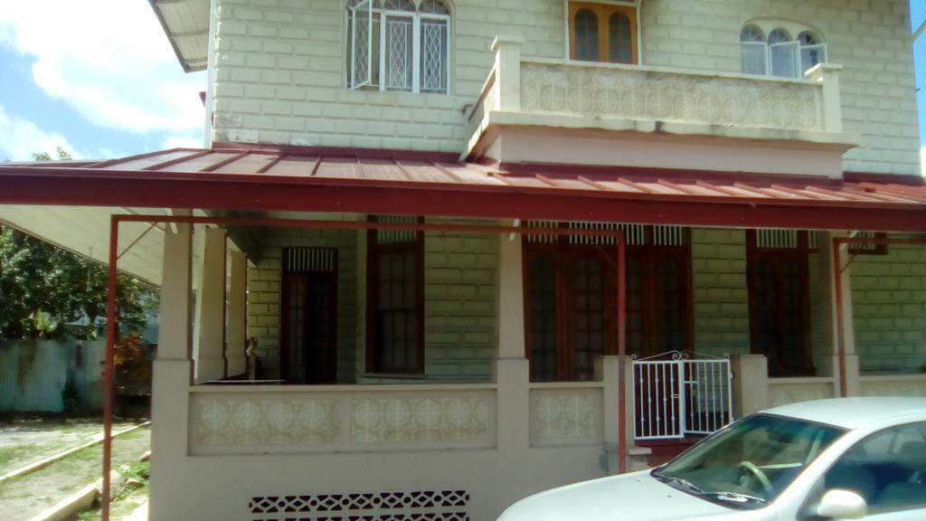 Robert'S Guest House Port of Spain Eksteriør billede